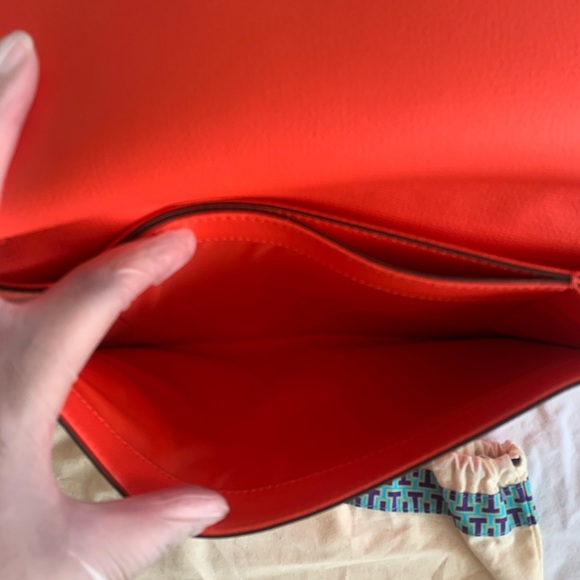 Tory Burch Poppy Red “Vintage Like” Kira Clutch w/ Strap, NWT!!! - Picture 6 of 12
